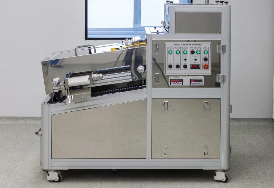 U-Fold and L-Fold Friction Feeders